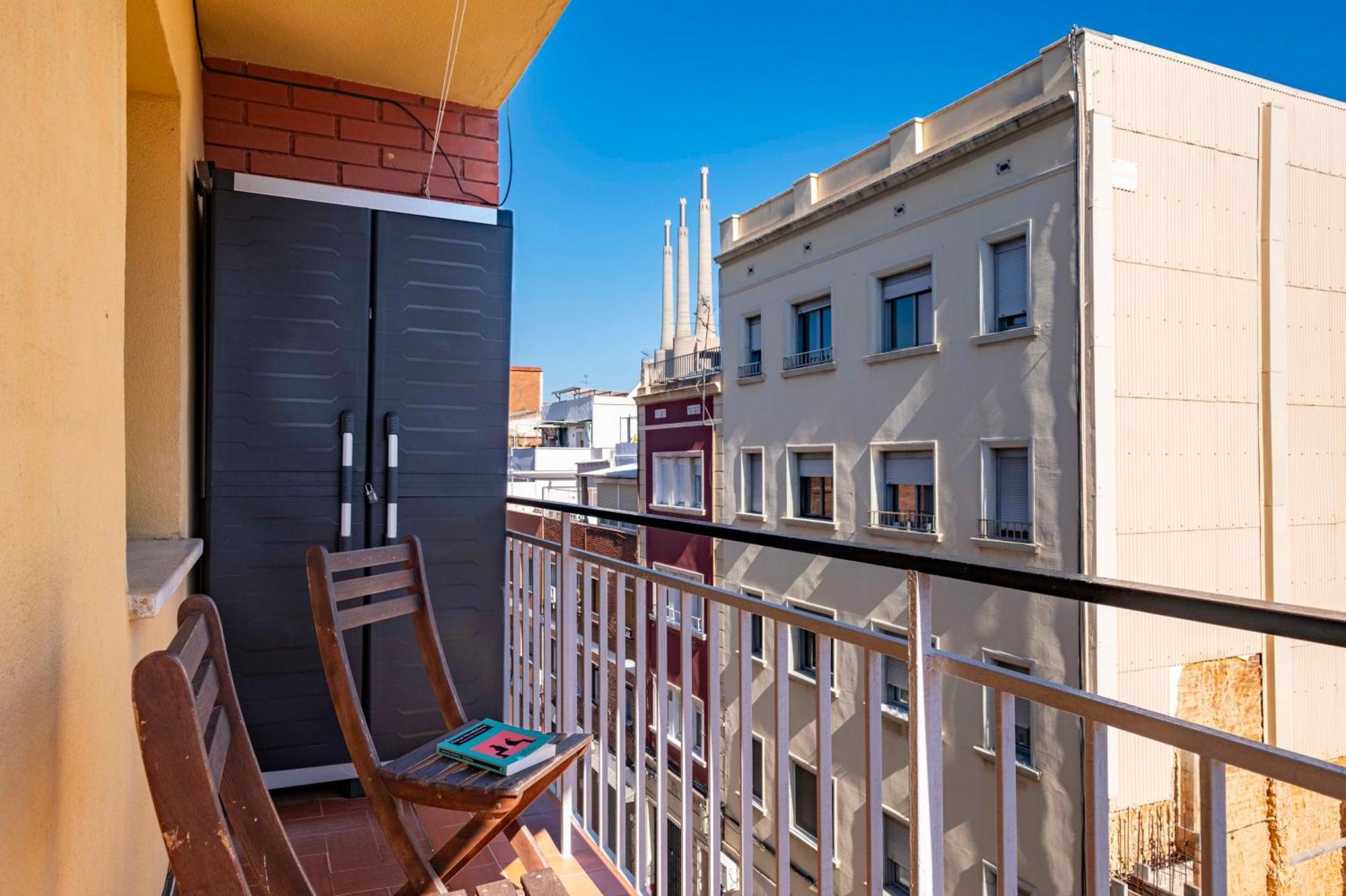 5 Min To The Sea And 15 Min To Barcelona Center Apartment ซานต์อาเตรียเดเบซอซ ภายนอก รูปภาพ